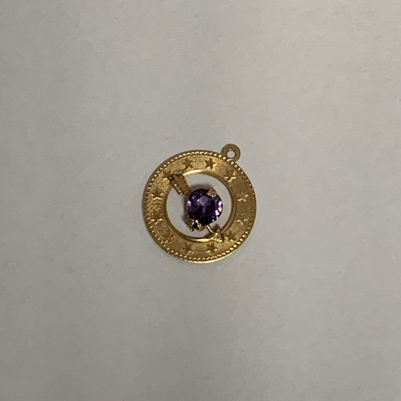 14K Yellow Gold Purple Cubic Zirconia Star Disc Pendant - Picture 5 of 7